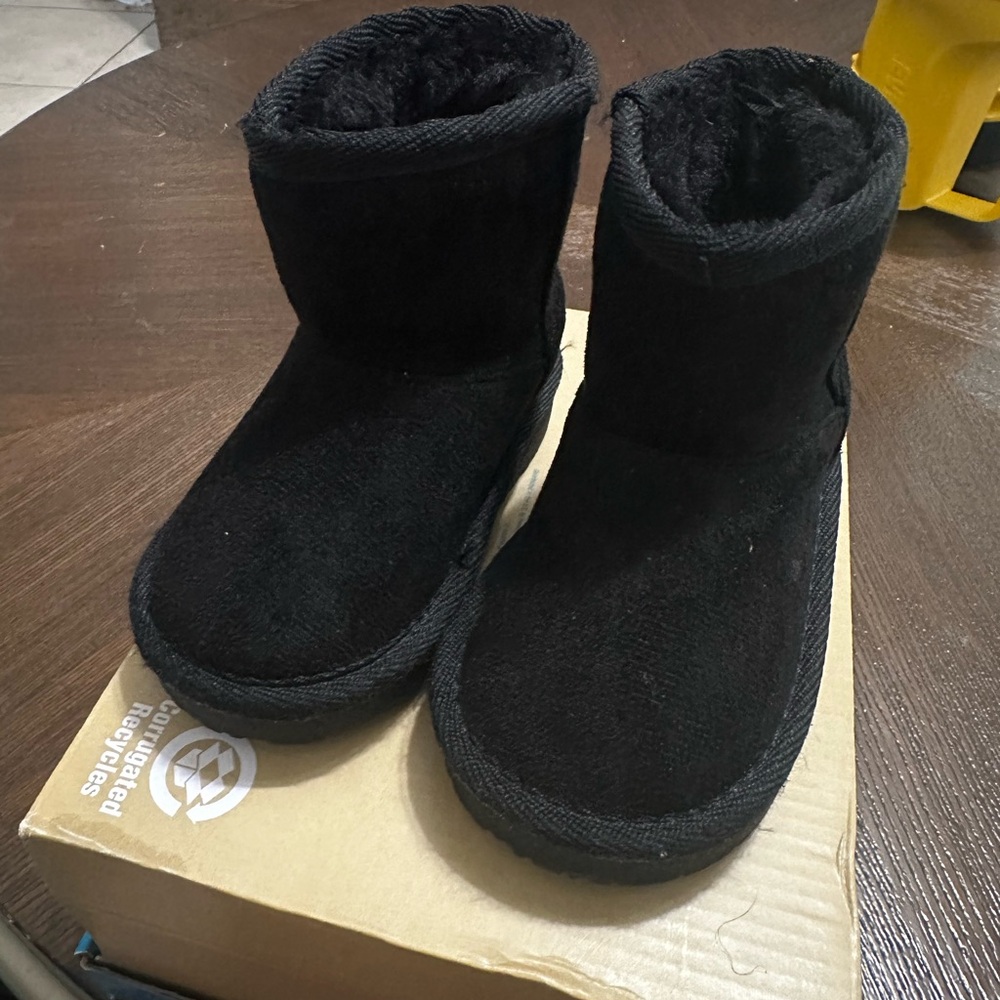 The Children's Place Black Kids Boots